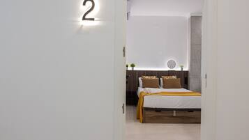 1 slaapkamer, een strijkplank/strijkijzer, gratis wifi, beddengoed