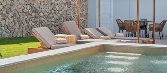 Apartment 'One with Private Pool' with Private Pool, Wi-Fi and Air Conditioning