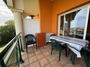 Outdoor dining - Apartment for 6 with Socoa view and terrace (Ciboure)
