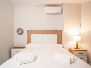 1 bedroom, internet, bed sheets