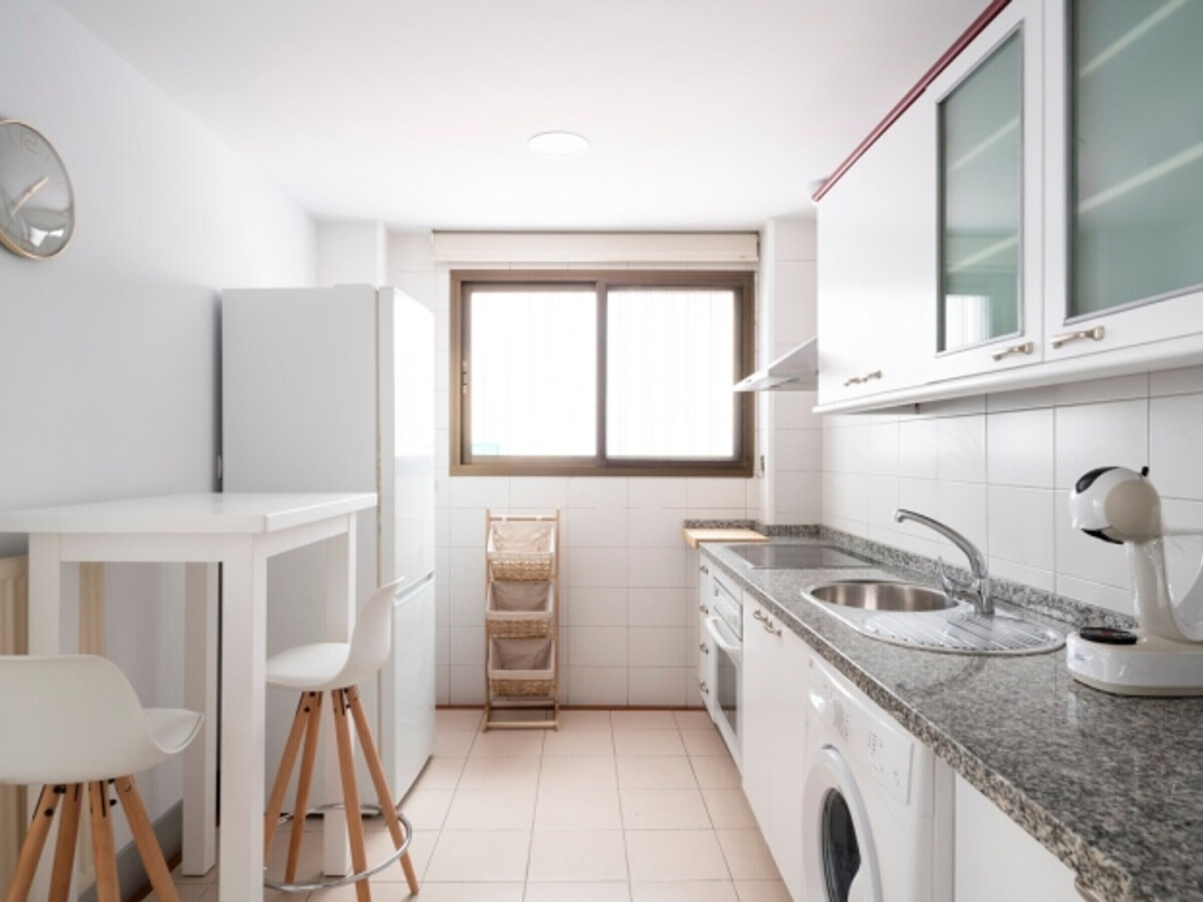 Fridge, microwave, oven, coffee/tea maker