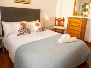 1 chambre, accès Internet, draps fournis