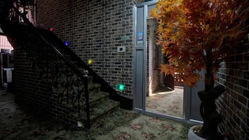 House | Reception