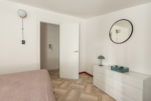Condo, 3 Bedrooms | Iron/ironing board, free WiFi