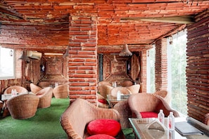 House | Dining