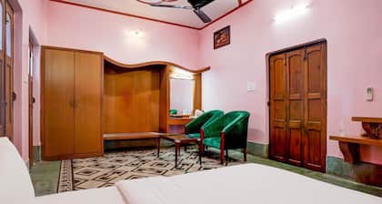 Palette Heritage Scindia Ghat