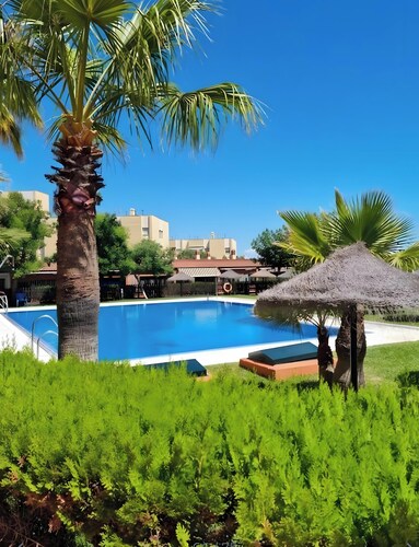 Studio '100m from the Beach' with Communal Pool, Private Terrace