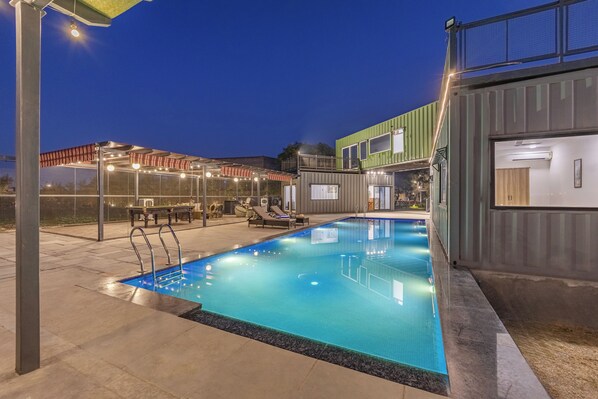 Outdoor pool - ELIVAAS Hidden Oasis (Faridabad)