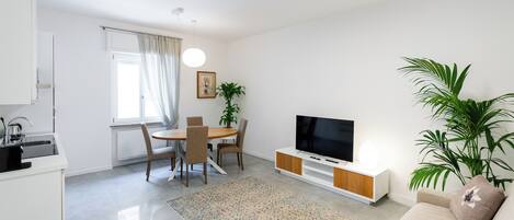 Classic-Apartment, Stadtblick | Wohnbereich