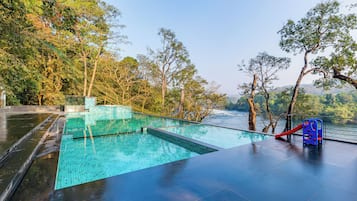 Udendørs pool