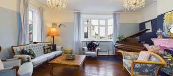 2 Bed Apartment- Leigh Broadway