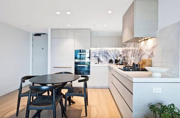 Apartment, 2 Bedrooms, Accessible, Private Pool | Dining room