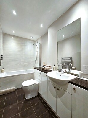 Haartrockner, Handtücher