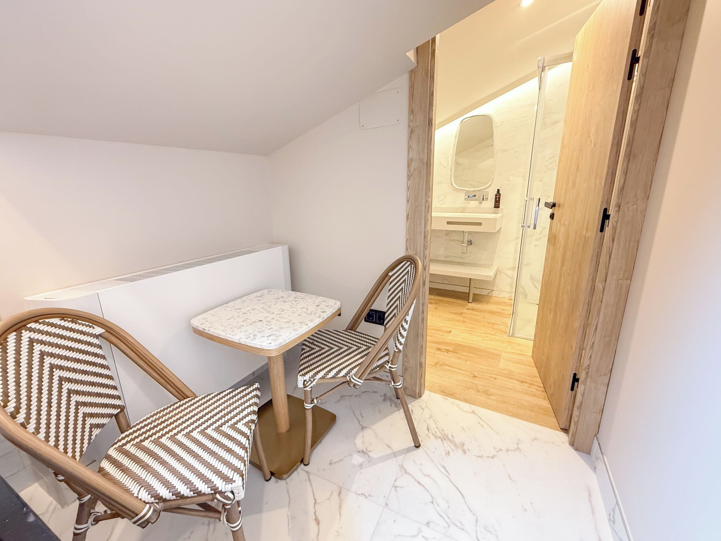 Chambre Standard, 1 grand lit | Couette en duvet d'oie, matelas mémoire de forme