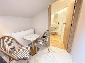 Standard Room, 1 Queen Bed | Down duvets, memory-foam beds, individually decorated - Akla Hotel El Burgo de Osma (El Burgo de Osma)