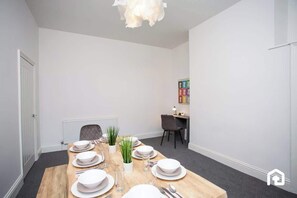 Dining - Vacant Nests | The Fredrick | Close to sea front (County Durham)