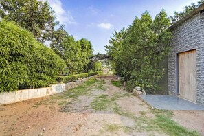 Exterior - Alaya Stays Fortezza | Pet-friendly 6-BHK Farmhouse With Private Pool (Sohna)