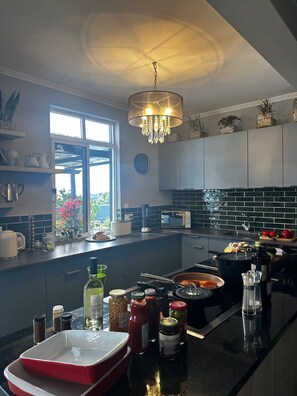 House, 3 Bedrooms | Interior