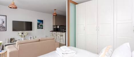 1 bedroom, iron/ironing board, WiFi, bed sheets