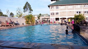 Piscine extérieure