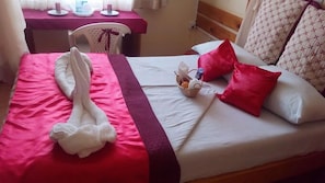 Free WiFi, bed sheets
