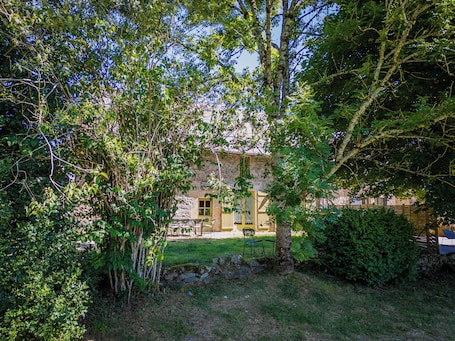 Exterior. Grand Gîte in the heart of the Plateau de Millevaches