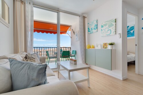 Ferienwohnung 'Lovely Nice Los Cristianos' mit Meerblick, Gemeinschaftspool und WLAN