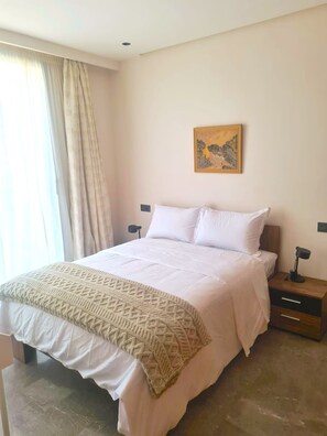 1 chambre, fer et planche à repasser, Wi-Fi gratuit, draps fournis