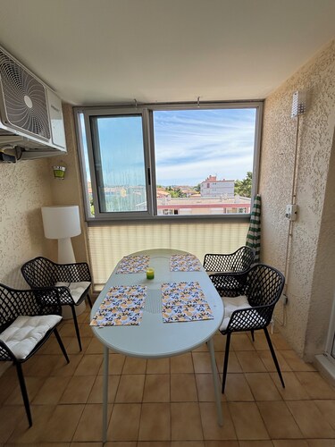 Frejus apartment in residence with swimming pool and tennis court