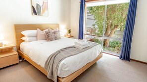 4 habitaciones, escritorio, wifi gratis y ropa de cama 