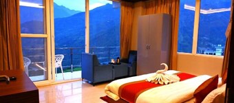 R Narayan Pleasant Inn Hotel - Guptkashi
