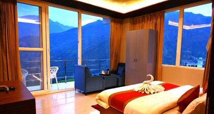 R Narayan Pleasant Inn Hotel - Guptkashi