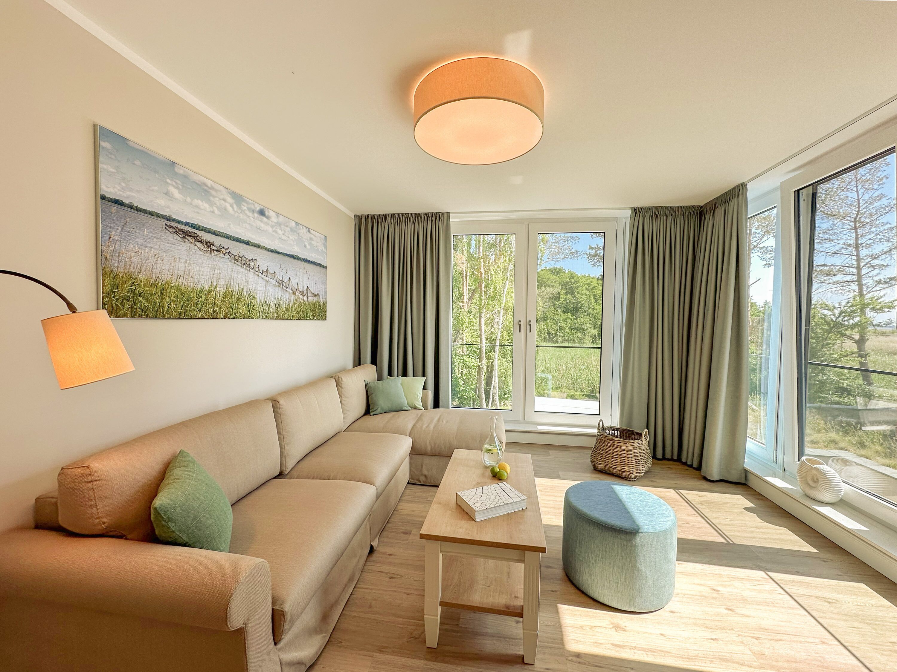 Deluxe Suite, Balcony, Sea View | In-room safe, free WiFi, bed sheets