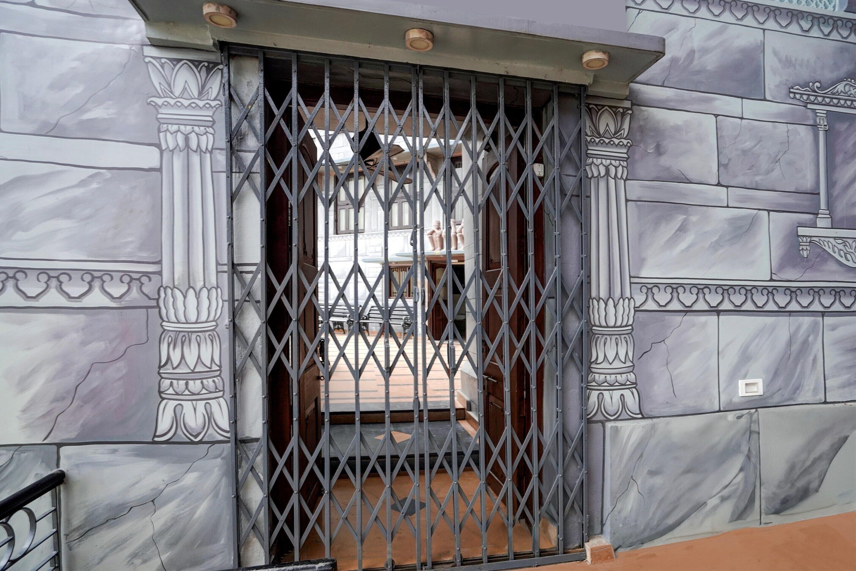 House | Meja sambut tetamu