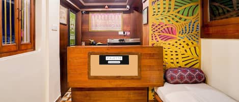House | Reception