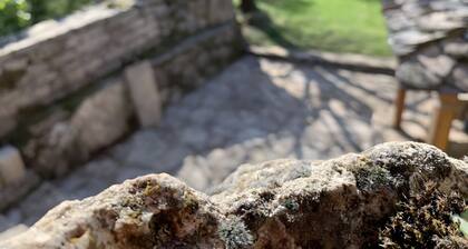 L'alouette – Caussenard-Style Holiday Homes on the Gorges du Tarn Corniche