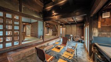 Traditional-Zimmer, Mehrere Betten, Nichtraucher, eigenes Bad (Yagen501,PVH,273 yards from front) | Kostenloses WLAN