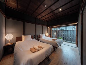 Traditional-Zimmer, Mehrere Betten, Nichtraucher (Uematsu301,RoomRental,65yards from FD)