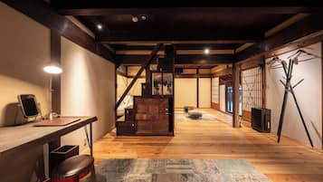 Chambre Tradition, 2 lits doubles, salle de bains privée (Inamura101,PVH,164 yards from front)