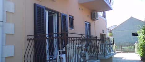 Casa (Rooms Tatjana - Double Room (2)) | Balcón