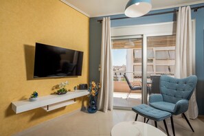 Apartment, City View | Living area