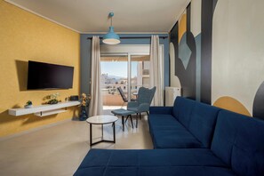 Living area - Zen City Beach Apartment (Chania)