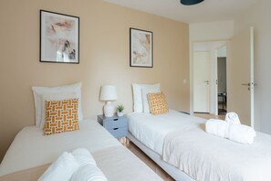 Iron/ironing board, free WiFi, bed sheets