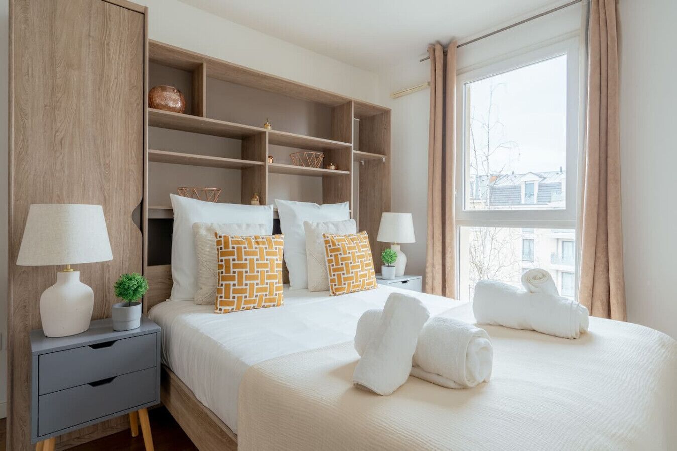 2 bedrooms, iron/ironing board, free WiFi, bed sheets