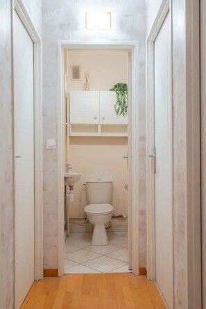 ヘアドライヤー、タオル