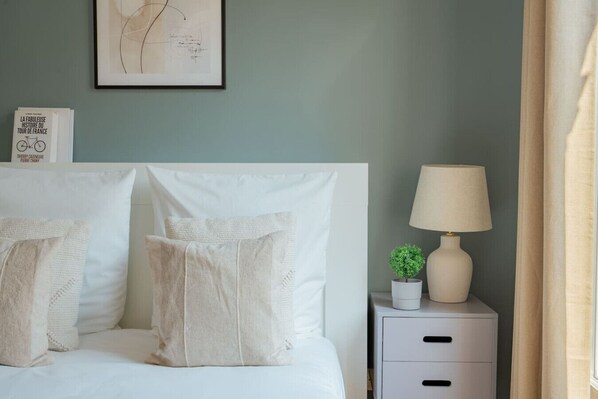 2 bedrooms, iron/ironing board, free WiFi, bed sheets