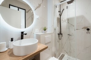 Hair dryer, towels