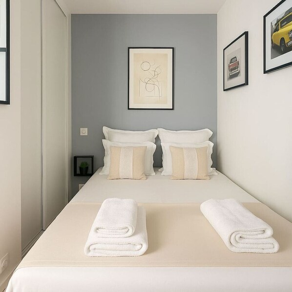 1 bedroom, iron/ironing board, free WiFi, bed sheets