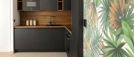 Fridge, microwave, oven, stovetop