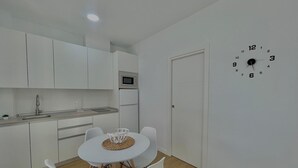 Coffee/tea maker, fridge, microwave, electric kettle - TERRASOL MAENOBA PLAYA 2 (Torre del Mar)